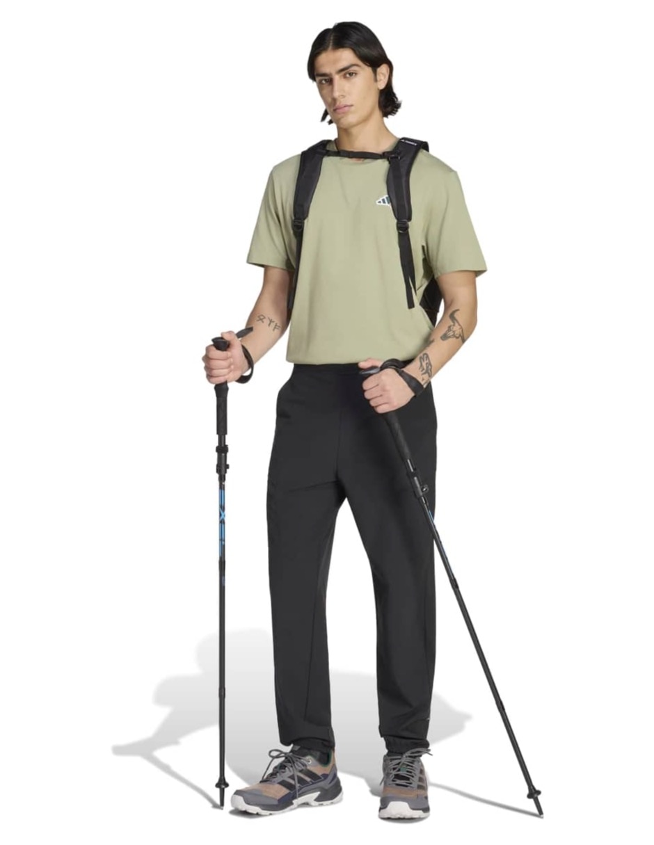 Pantalón regular adidas estampado para hombre